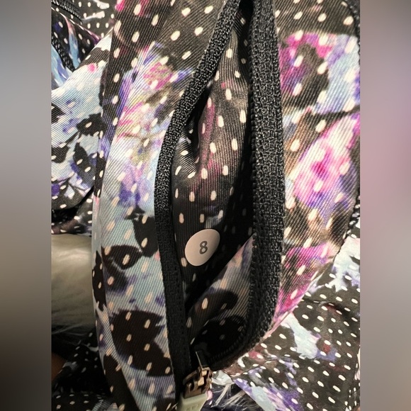 Lululemon Crop Leggings Floral Sport Blue, size 8, women’s - Picture 4 of 7